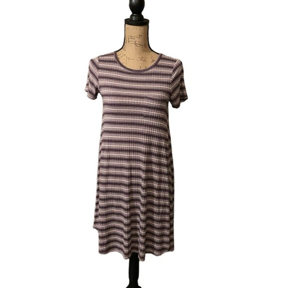 LuLaRoe Carly Dress‎ - Picture 1 of 7